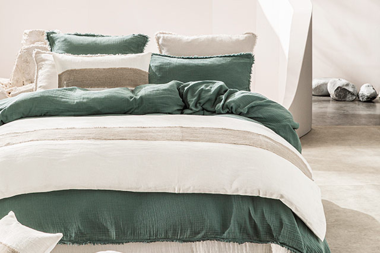 Coussin tête de lit vert unis • Lilo Coussins