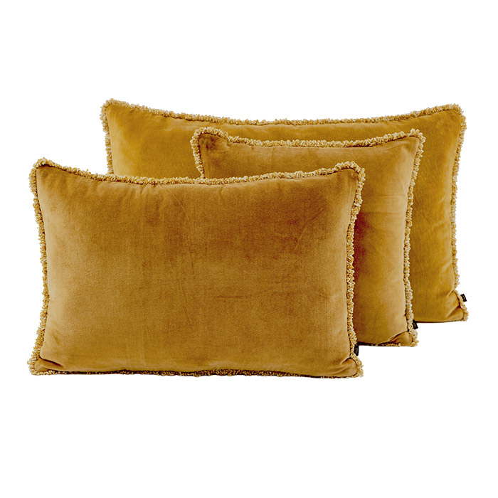 KOBE-COUSSINS-GOLD